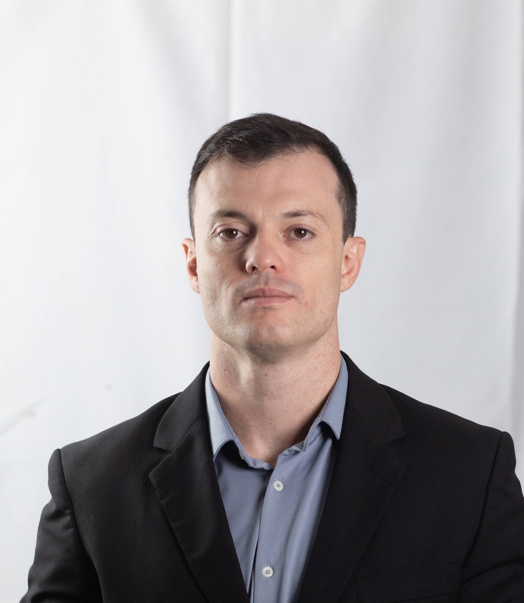 Professional portrait of Dr. Fernando Filho